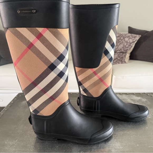 Authentic Burberry Nova Check Rain Boots Size 6.5 | Classic Plaid | Black Rubber - Picture 3 of 15